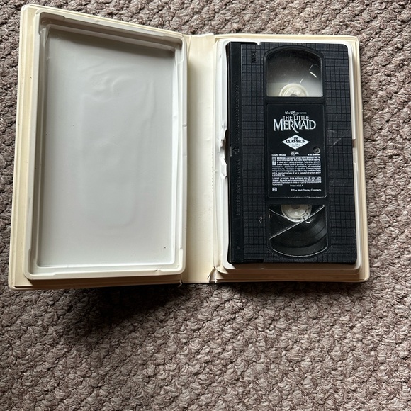 Little Mermaid on VHS .. Discontinued Cover - Picture 4 of 7